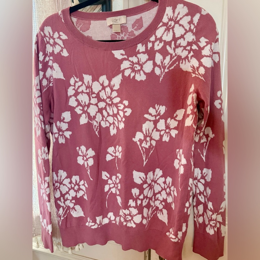 LOFT. Very pretty pink/purple sweater with white floral design, large.